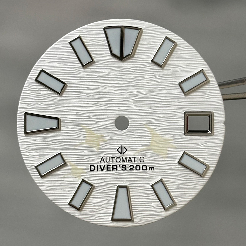 Esfera de reloj Ocean Wave Man - Automatic Dive Watch 200M Nh35 Movement reseña y precio
