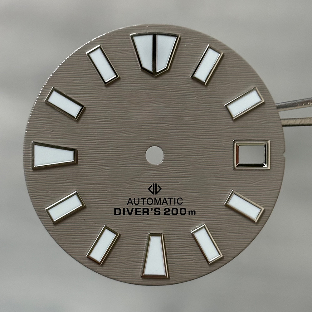 Esfera de reloj Ocean Wave Man - Automatic Dive Watch 200M Nh35 Movement reseña y precio